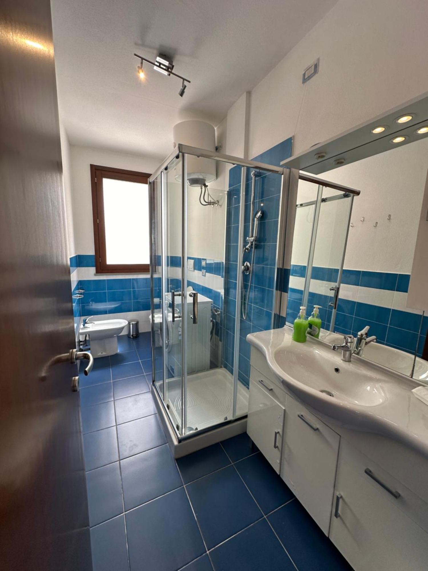 Gris I Blanca Apartment *