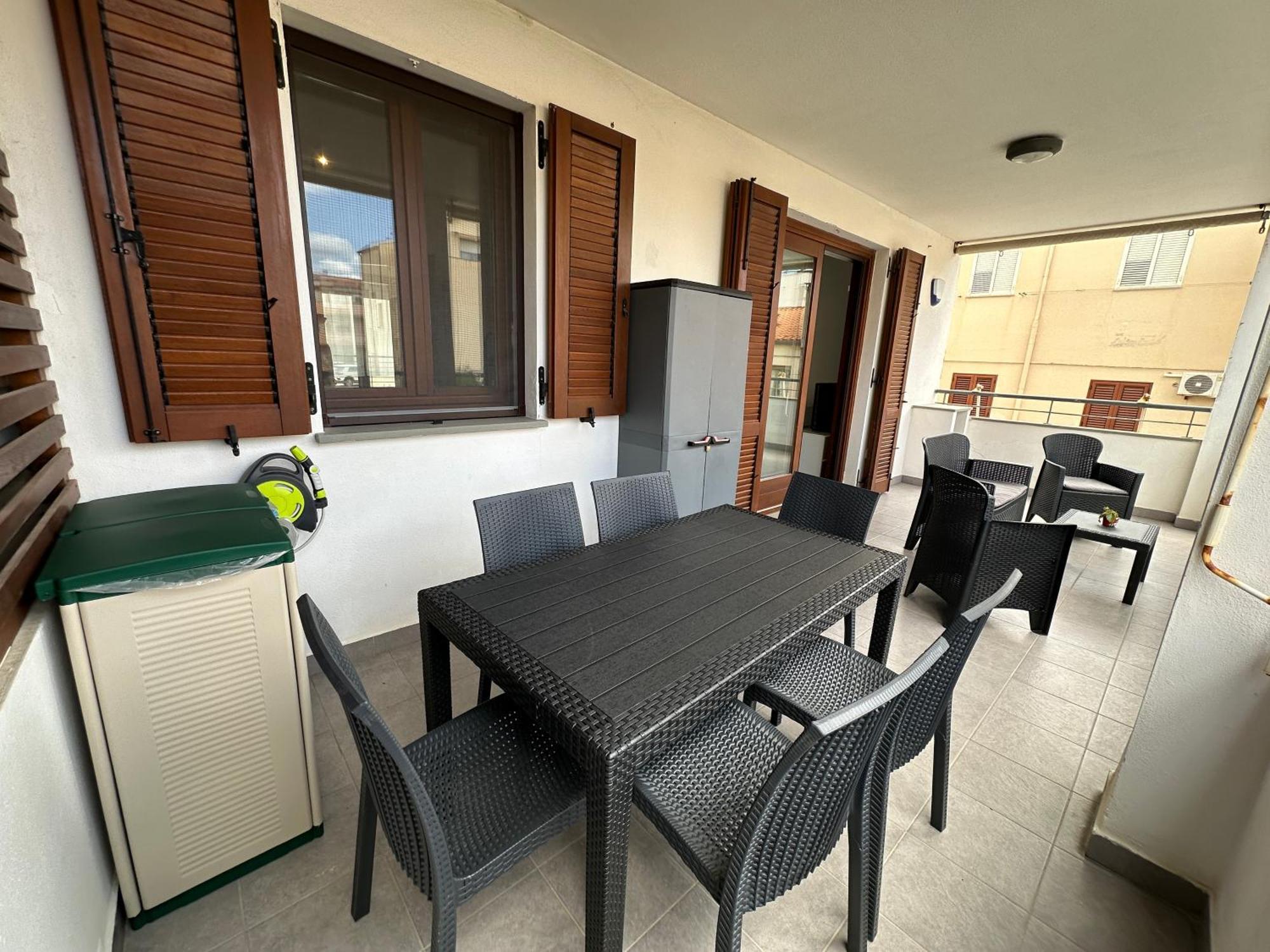 Apartment Gris I Blanca